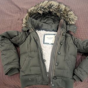 Abercrombie & Fitch vintage fur lined puffer hooded jacket, olive green Small.